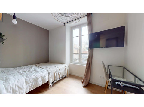 Chambre 3 - DES PAULINES P - Apartments