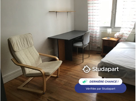 CENTRE VILLE   Quartier caserne de Bonne. Aigle.… - À louer