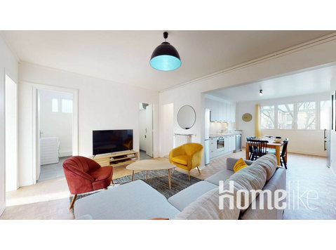 Shared accommodation Colombes - 130m2 - 6 bedrooms - Camere de inchiriat