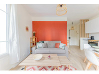 Gorgeous apartment of 37m2 completely renovated located in… - Ενοικίαση