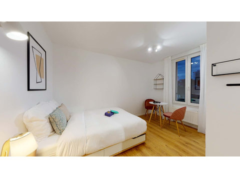 Yves - Private Room (6) - 	
Lägenheter