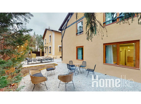 Casa de 337 m2 en coliving en Lyon - 17 habitaciones - Pisos compartidos