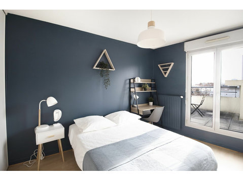 Co-living : Fully furnished 11 m² room. -  வாடகைக்கு 