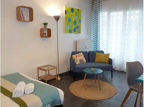 Furnished apartment rental with parking - Kiralık