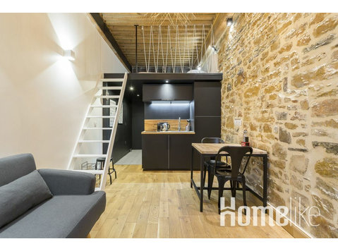 Loft right in the heart of the antique district - Apartemen