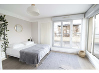 Spacious and bright room - Apartman Daireleri