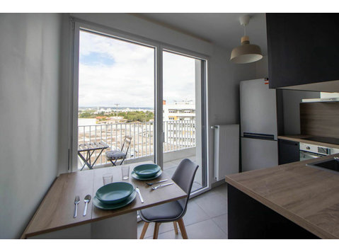 Co-living: 10 m² room - For Rent