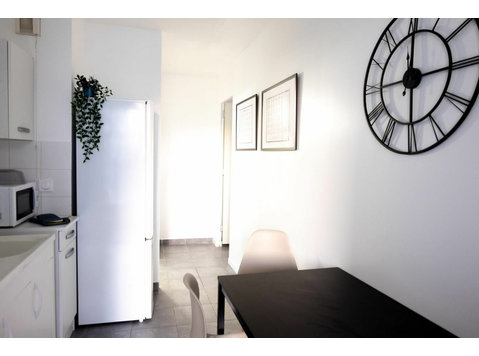 Co-living: 12m² room, fully furnished. - À louer