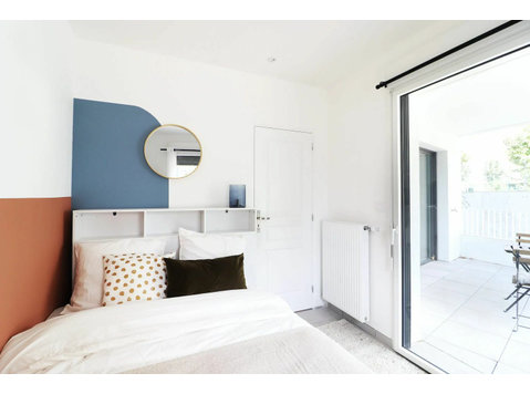 Co-living: a harmonious 10 m² bedroom - 	
Uthyres