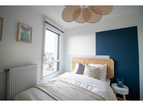 Co-living: elegant 12 m² bedroom - השכרה