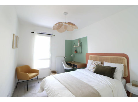 Co-living : pretty 11 m² bedroom - À louer