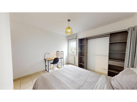 Quiet and Cozy flat Near Tramway - השכרה
