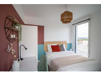 Beautiful 10 m² bedroom with terrace near Lyon - Apartamentos