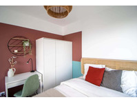 Beautiful 10 m² bedroom with terrace near Lyon - Apartamentos