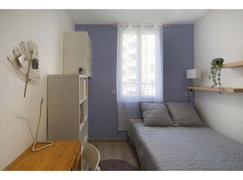 Chambre 3 - FRANCOIS GILLET - Apartments