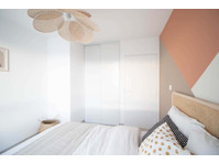 Elegant 12 m² bedroom near Lyon - Apartments