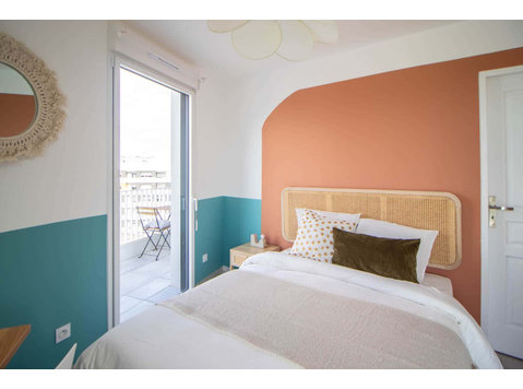 Industrial style 10 m² room to rent in Villeurbanne - Apartamentos