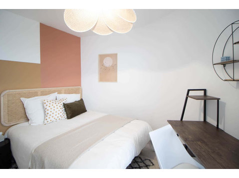 Intimate 10 m² bedroom to rent near Lyon - Apartments