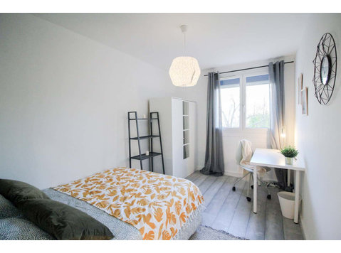 Pleasant and comfortable room  11m² - Apartments