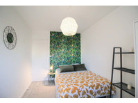 Pleasant and comfortable room  11m² - 	
Lägenheter