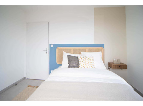 Refined 11 m² bedroom near Lyon - குடியிருப்புகள்  