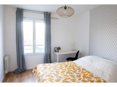 Spacious and bright room  13m² - Asunnot