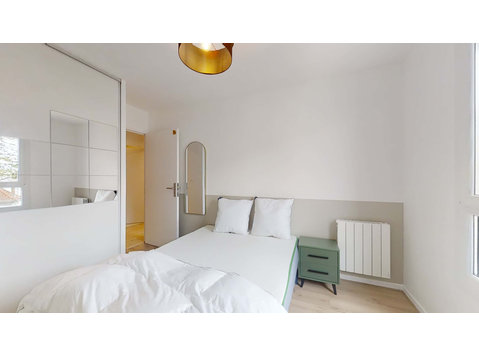 Villeurbanne Réguillon - Private Room (2) - Apartments
