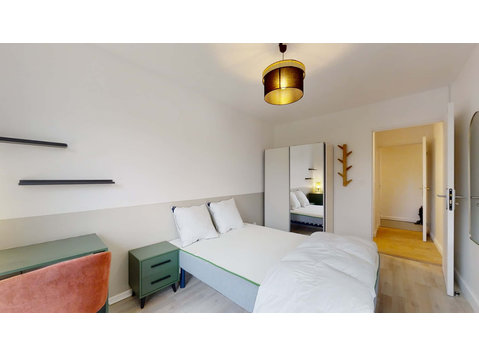 Villeurbanne Réguillon - Private Room (3) - Apartments