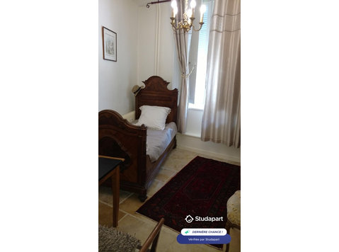 GUESTHOUSE - FRENCH FAMILY 

 PRIVATE ROOM - IN CITY CENTER… - کرائے کے لیۓ