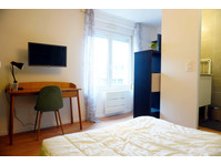 Chambre 2 - DAVOUT F - Appartements