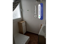 chambre meublée 13m2 en rez de jardin +salle d'eau avec… - Vuokralle