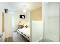 Chambre 2 - AMIRAL COURBET R - Appartements