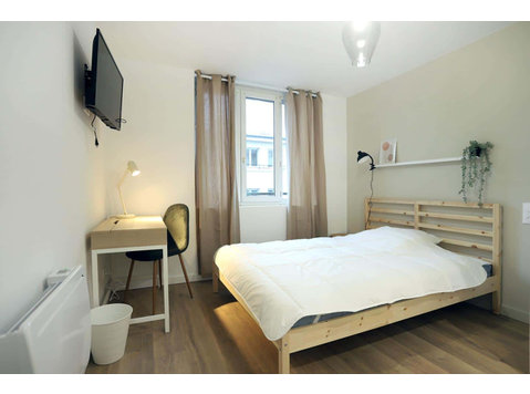 Chambre 2 - PIERRE LOTI - Apartments