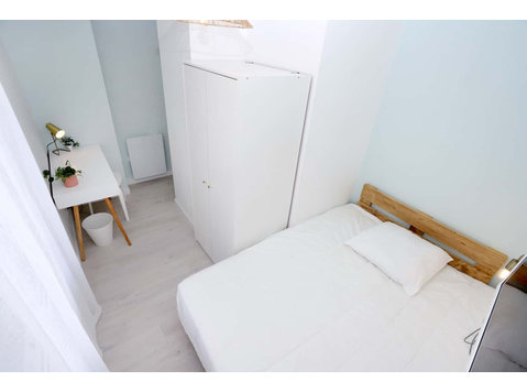 Chambre 3 - ALFRED DE COURCY AA - Apartments