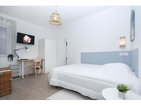 Chambre 3 - Lazare Carnot C - Appartements