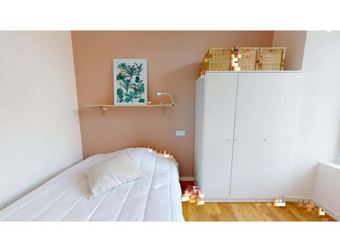 Chambre 5 - PASTEUR L - Apartments