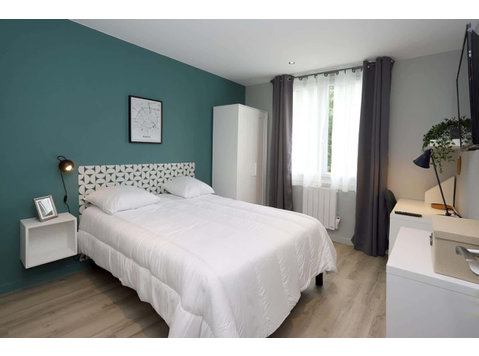 Chambre 1 - GEORGES CLEMENCEAU - 	
Lägenheter