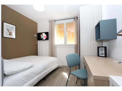 Chambre 2 - EDOUARD HERRIOT - Apartments