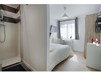 Chambre 2 - ETATS GENERAUX - Apartments