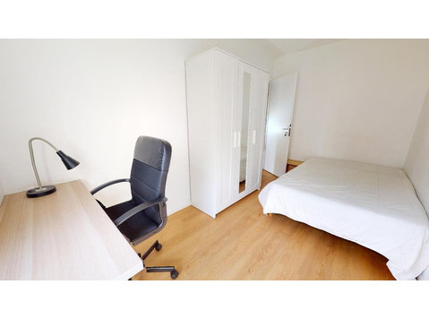 Place Jules Verne, Angers - Flatshare