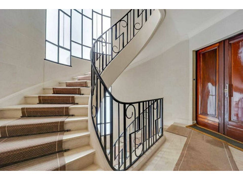 Beautiful & Chic 174m² Apartment Near Roland Garros in… - For Rent