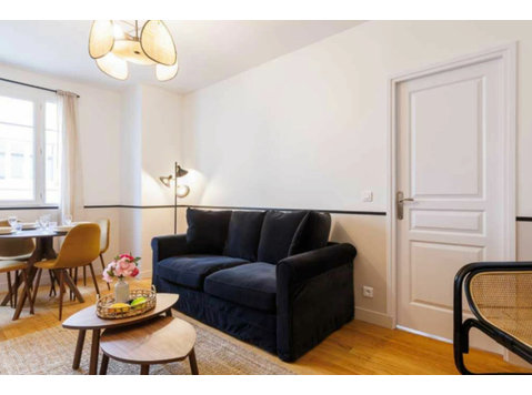 Boulogne-Billancourt-Awesome, spacious 2-BR apartment - Na prenájom