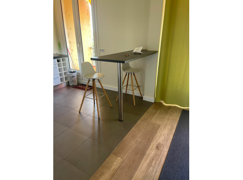 Cute apartment in excellent location 6 min from Eiffel tower - À louer