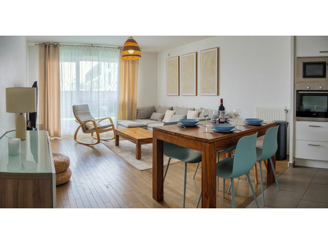 Elegant and spacious 3BDR Apartment with private balcony - For Rent