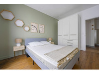 Pretty two-bedroom with double exposure - For Rent