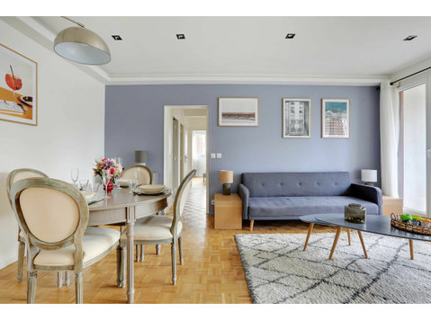 Spacious 3-Bedroom Apartment in Boulogne-Billancourt, Close… - Vuokralle