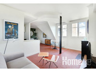 A Lovely Loft with view on Tour Eiffel - 	
Lägenheter