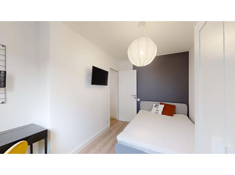 Chambre 1 - Angers Saint Laud - Appartements