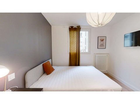 Chambre 3 - Angers Saint Laud - Appartements