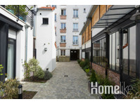 Magnificent 3 Bedroom Triplex in the heart of Boulogne - 	
Lägenheter